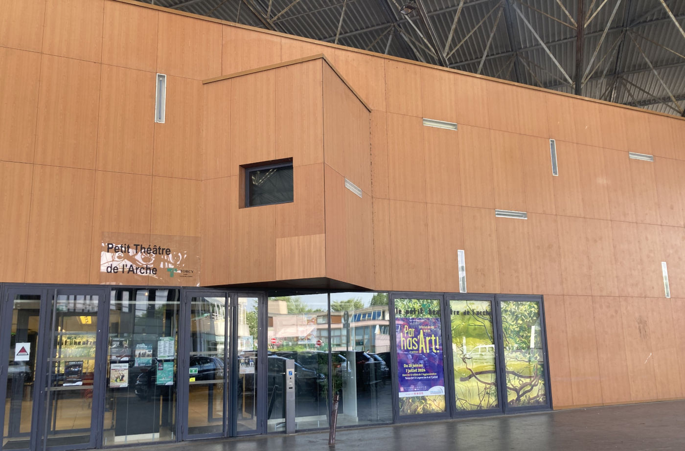 Façade du Petit Théâtre de l'Arche